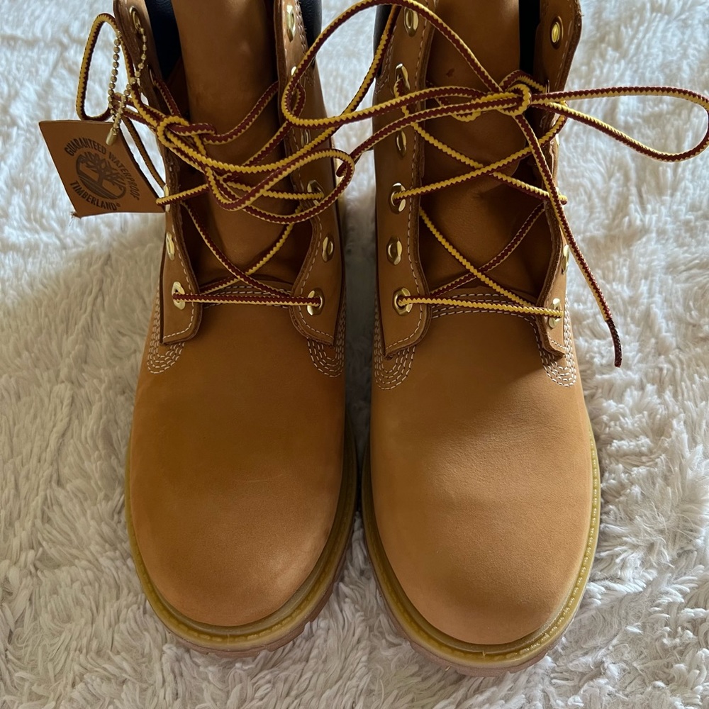 Women’s Timberland Premium 6 Inch Waterproof Boots Size 8.5